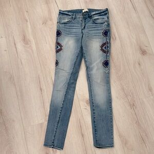 Forever 21 boho embroidered skinny jeans - 26